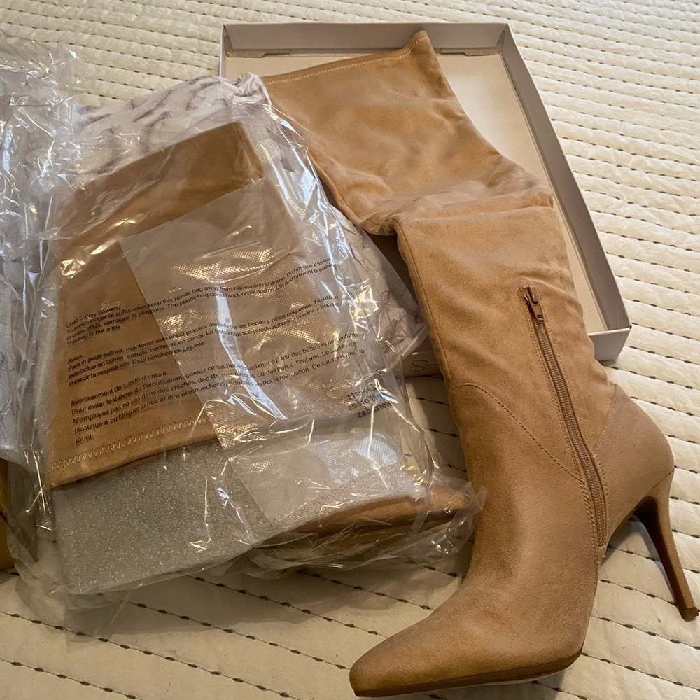 Brand new in box. Jessica Simpson Abrine boots